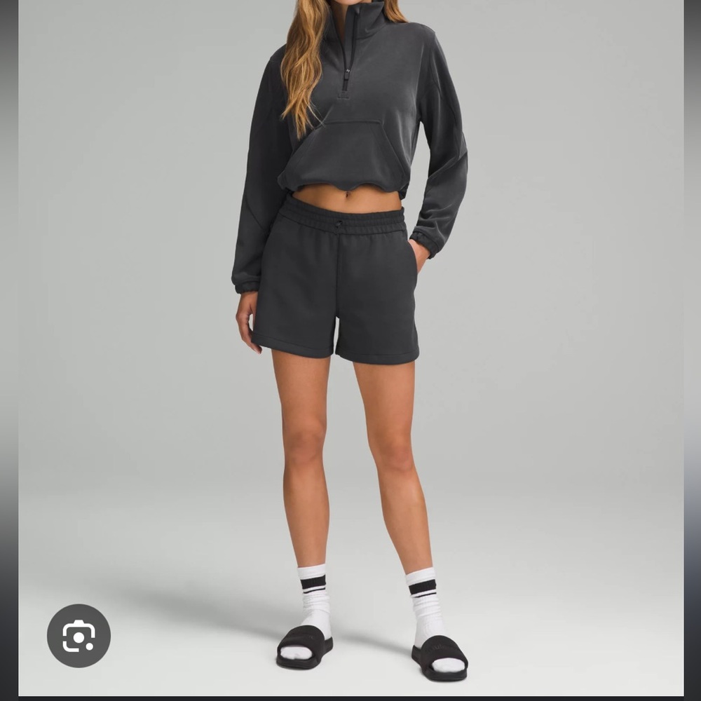 Lululemon Softstreme High-Rise Short 4"
Black